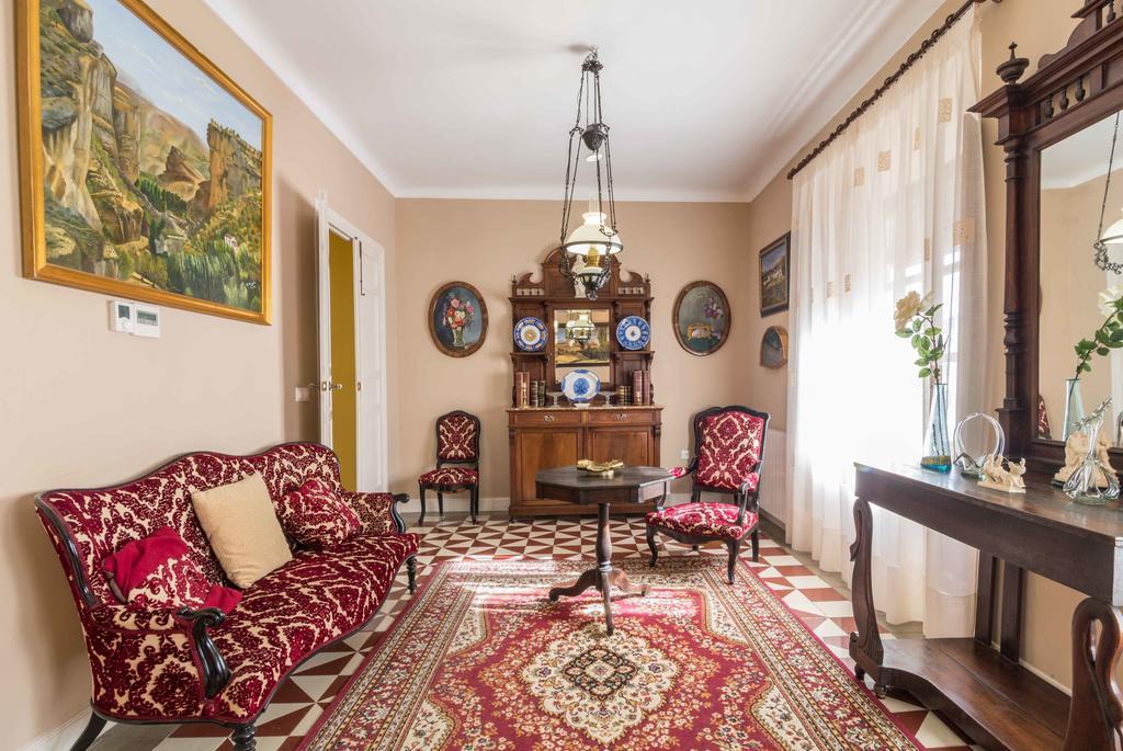 Apartamentos Salmerones Алхама де Гранада Стая снимка